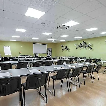 فندق Bnc - Restaurant - Bowling