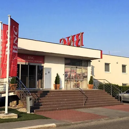 Bnc - Restaurant - Bowling 3* Bratislava