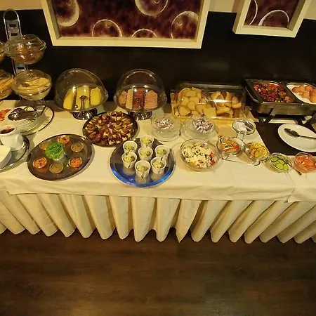 Bnc - Restaurant - Bowling Отель Братислава