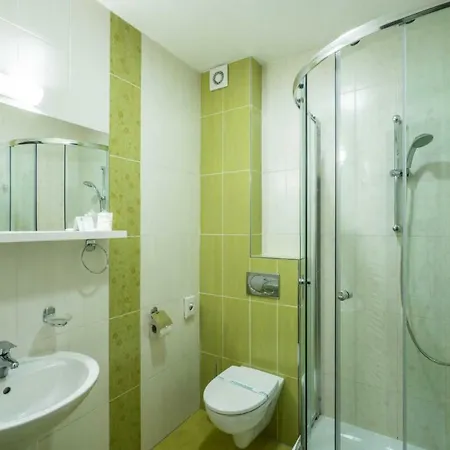 Bnc - Restaurant - Bowling 3* Bratislava