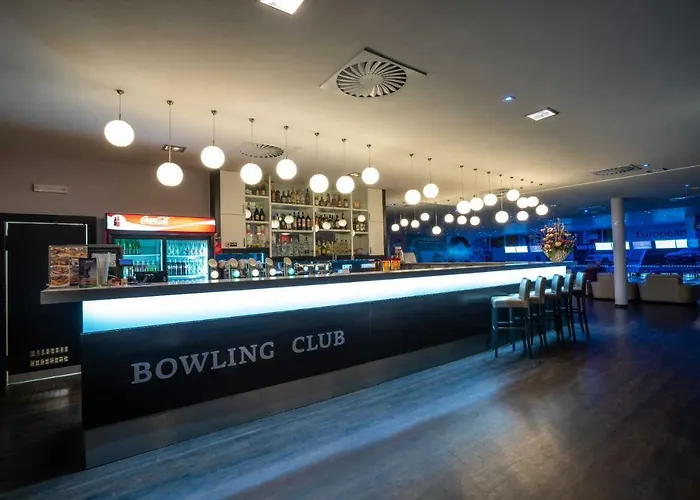 Bnc - Restaurant - Bowling 3*