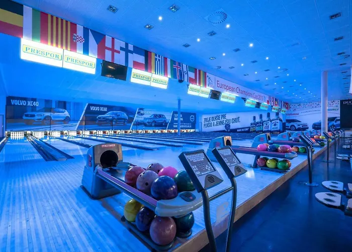 Отель Bnc - Restaurant - Bowling